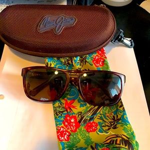 Unisex Maui Jim Wayfarer Sunglasses